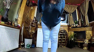 Cameltoe MILF Twerks in Jeans Blowjob & Cum All Over My Puffy Jacket 334