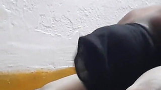 Hot Romance with Young Maid