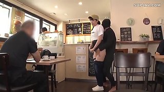 Sgki-003 ``welcome Customers, This Is Smile Cafe. A Close Look At The Cafe Staff, Who Always Have A Smile On Their Faces No Matter What They Do While Serving Customers, And Who Have The Highest Level Of Customer Satisfaction