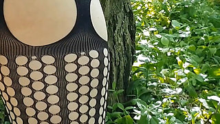 Exclusive fuck of a milf sex machine in a park near the airport