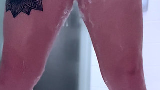 Steamy Shower with Miley Coxxx BBW Throwback