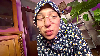 Blowjob in Hijab JOI