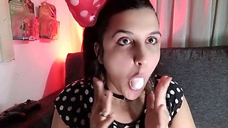 Making a Bubblegum Mess - Minnie Outfit - Bunny Looner