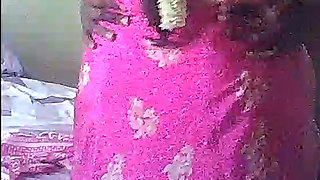 Cheating Desi Aunty in Pink Saree Fucking with Her Neighbour Stepfather