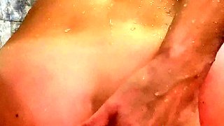 Close up pussy toying on cams