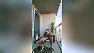 Morbo on the Balcony: Mamada, Sex Standing on the Railing and Deep Throat in Four