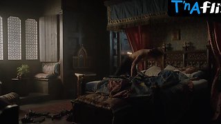 Clementine Nicholson Gorgeous Episode in Knightfall