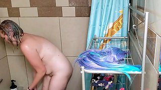 curvy stepsister drives me crazy in shower