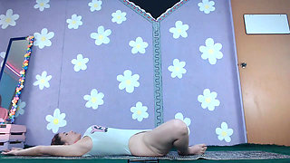 Yoga Workout Beginner Livestream Flashing