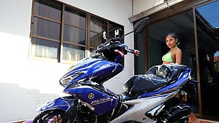 Big booty Thai GF motobike wash and big ass anal penetration