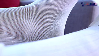 Two Sisters Foot Growth and Compare