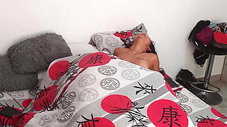 Horny stepdaughter can't stand it and asks her stepdad to fill her pussy