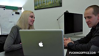 Sexy Czech Blondes Weekend Sex Toy Job
