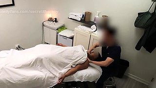 Secret Therapy Fucks a Ebony
