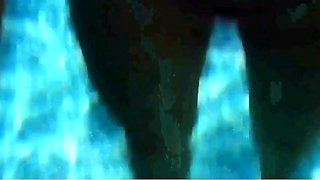 Deutscher Amateur-Paar vergngt sich am Pool auf Mallorca