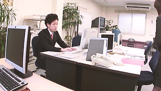 Beau Jap Sex Scene 3: Beautiful Busty Japanese Woman Masturbates in the Office Bathroom
