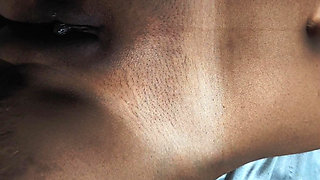 Neha Bhabhi Ki Jawani Gandi Gandi Baat kar rahi use headphones