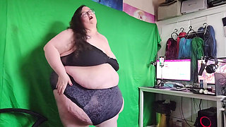 SSBBW Sensual Movements and Strip