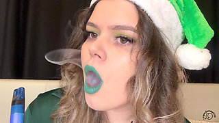 Seductive Elf Smoking Green Lipstick Cig Puffs