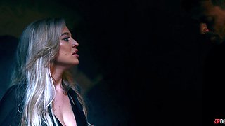 Emma Magnolia's Wild Bedroom Passion Explodes in Sultry Heat