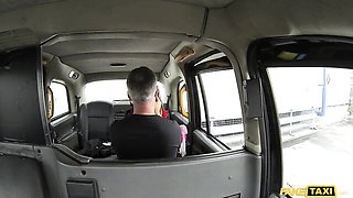 Awesome outdoor sex on the backseat with a hot Valentina Bianco