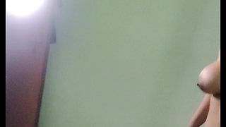 MY COLLEGE GIRLFRIEND WANT TO HAVE SOMETH9ING IN MY ROOM