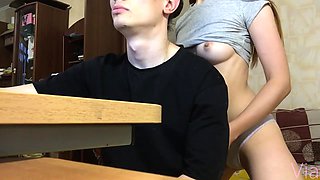 Beauty enjoys passionate home work through intense sensual heat