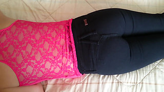 I masturbate while watching my stepmother's big ass and hairy pussy as she relaxes