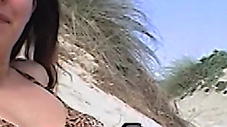 Quick wet blowjob at the beach