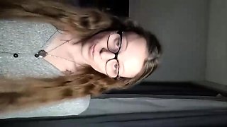 amateur webcam girl with stockings see