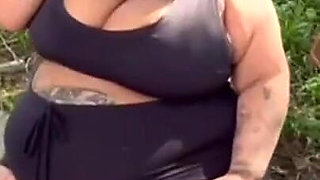 Deusa BBW Smoking Her Cigarette in Public
