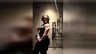 Barely Legal Girl Gets Fingered Hard During TikTok Livestream!