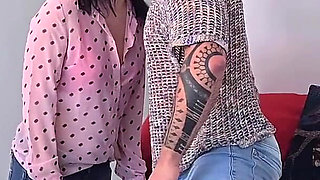 My New Girlfriend Gets Very Wet, She Soaked My Whole Bed