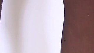 English Mature Ellen Thinks That the Bathroom Is the Perfect Place for Getting Herself off