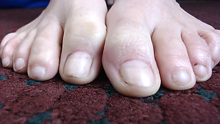 Natural toe closeup
