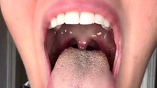 Giantess Ashton - Cheeseburger (Intimidating Giantess)