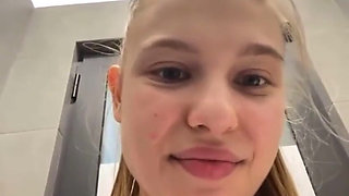 Hard Masturbating in the Gym