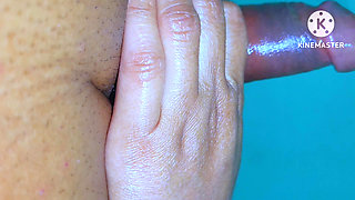 Horny 18+ maid girl gave  hot oil malish to her boyfriend