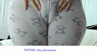 CAMELTOE- MASTURBATE WITH PAJAMAS- RUBBING PUSSY WITH PAJAMAS