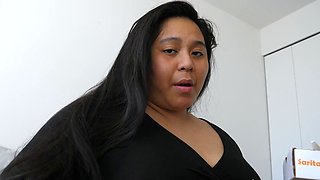 Australian BBW with big boobs gives blowjob