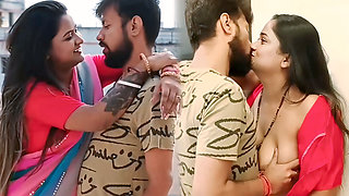Papa ke bahar jaate hi sauteli maa ko chod diya