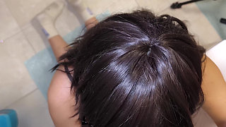 A Sexy MILF Washes Her Lovers' Cocks. Double Blowjob. Ep 30821