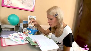 Agna Q Spreads Her Thighs To Milk Her Tits Covered In Thick Cream!