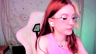 Amateur Webcam Teen Masturbates And Teases