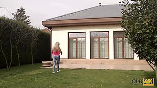 Old4k. ellen jess got lost but kind gent helps her...