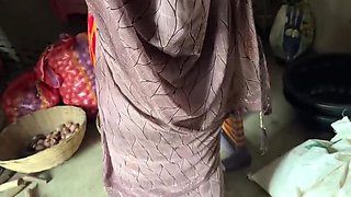 Desi Village Bhabhi Blowjob - Indian Aunty Sucks Devar Cock in Romantic Sex