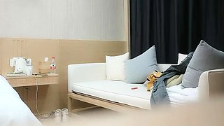 Cute amateur teen babe toying her tight ass in bed on cam