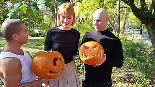 Blowjobs galore in this wild threesome