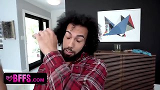 Sexy teenager blondie invites her bf over for thanksgiving