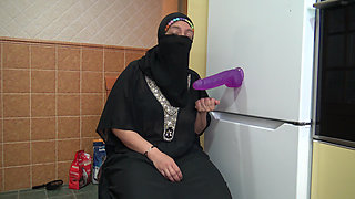 arab cuckold wife and small dick husband